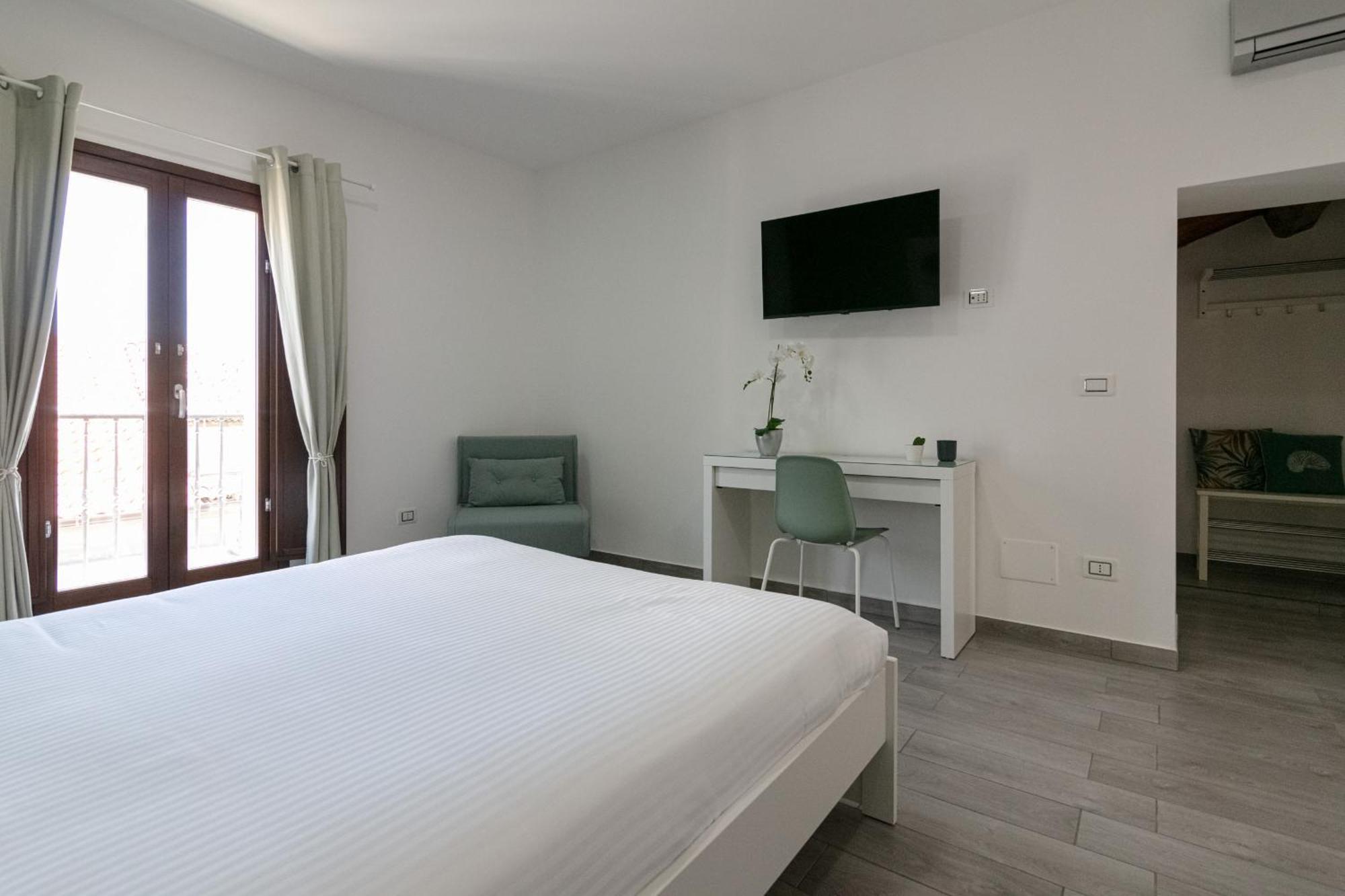 Dea Apartrooms Termoli Exterior foto